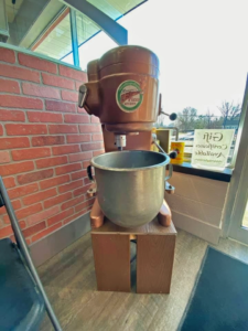 200187084_298995145266113_3255389258390012484_n very old mixer